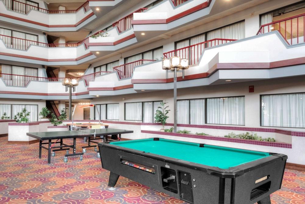 Howard Johnson By Wyndham Lima Extérieur photo